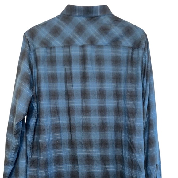 Travis Mathew Men's‎ Cloud blue Flannel Plaid Button-Up shirt size large - Picture 2 of 5